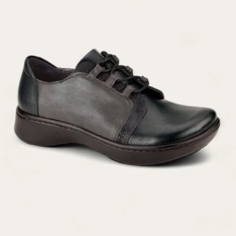 Naot Riviera Shell Collection black and gray leather lace up shoe size 7